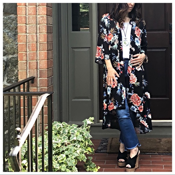 ✨LAST ONE SALE✨Floral long kimono duster - Picture 5 of 8